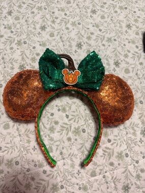 Sequin Pumpkin Mickey Ears Headband with Green Bow